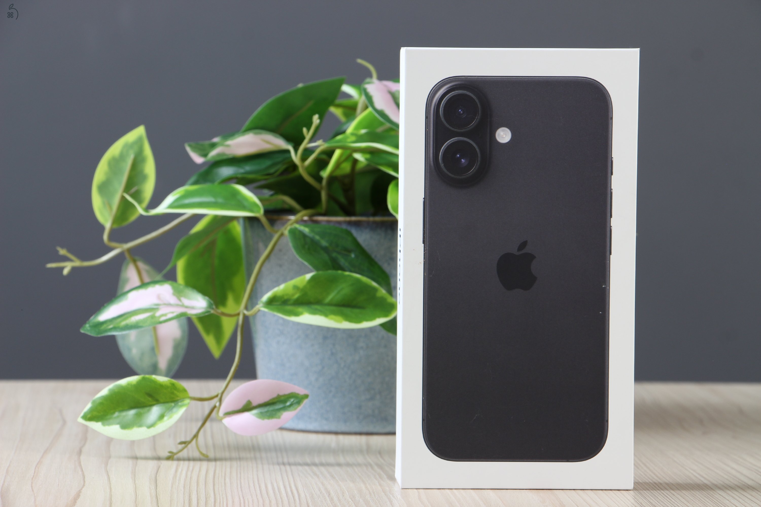 Apple iPhone 16 128GB Black US-7497