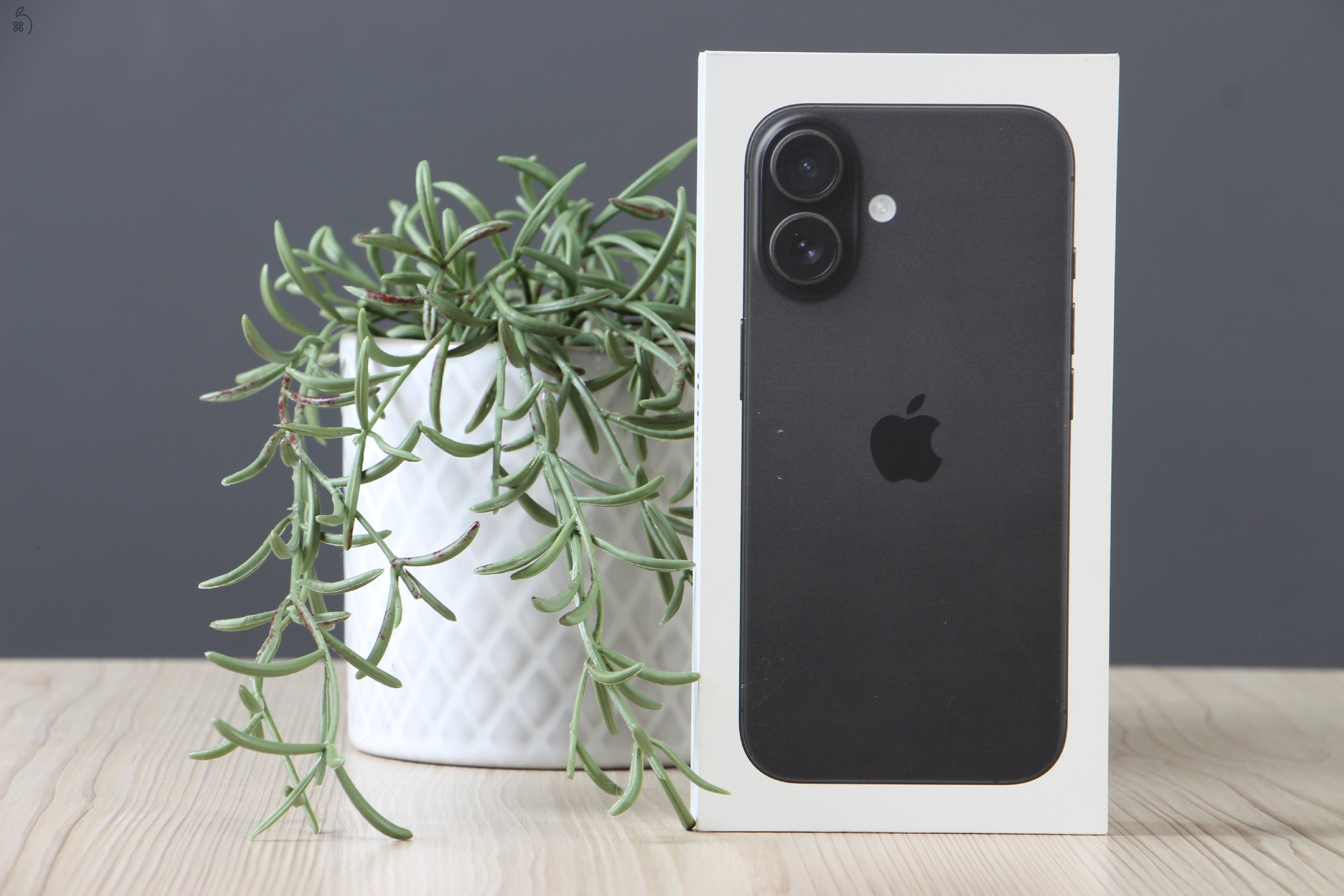 Apple iPhone 16 128GB Black US-7498