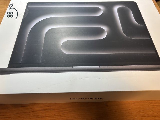 MacBook Pro 16” M3 bontatlan magyar 