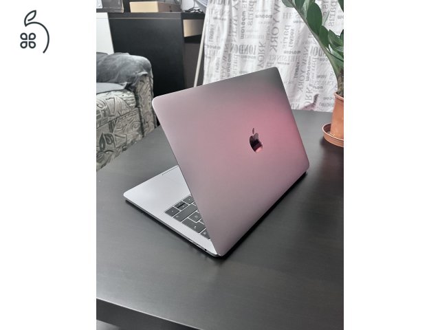 MacBook Pro / i5 2.3GHz - 4 Mag / 8GB RAM / 512GB SSD / ÚJ AKKU!