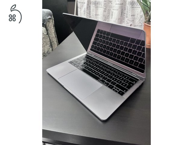 MacBook Pro / i5 2.3GHz - 4 Mag / 8GB RAM / 512GB SSD / ÚJ AKKU!
