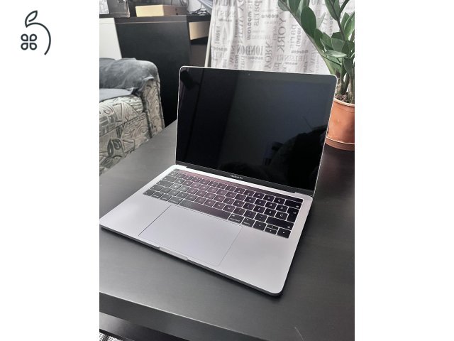 MacBook Pro / i5 2.3GHz - 4 Mag / 8GB RAM / 512GB SSD / ÚJ AKKU!
