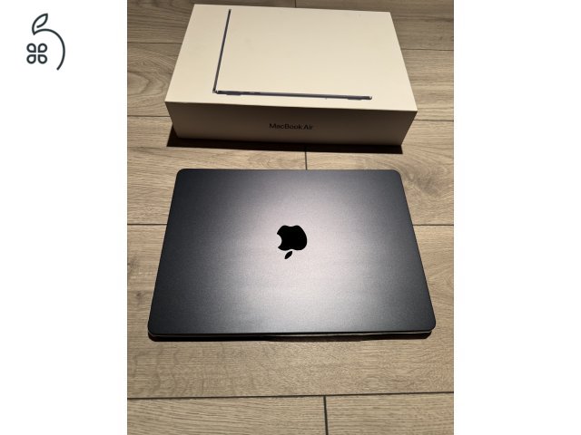 Apple MacBook Air 13,6