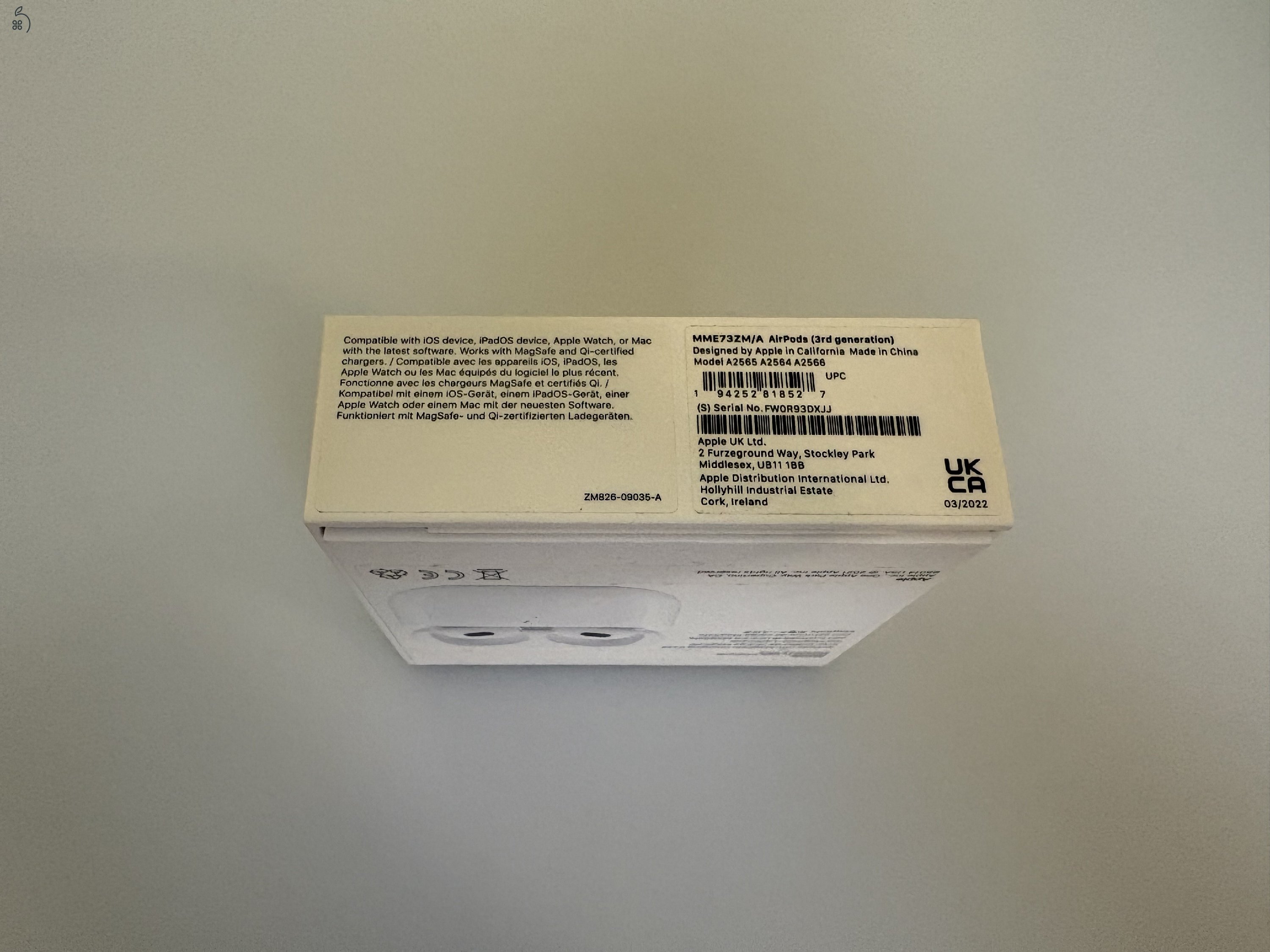 AirPods 3 hibátlan állapotban védőtokkal