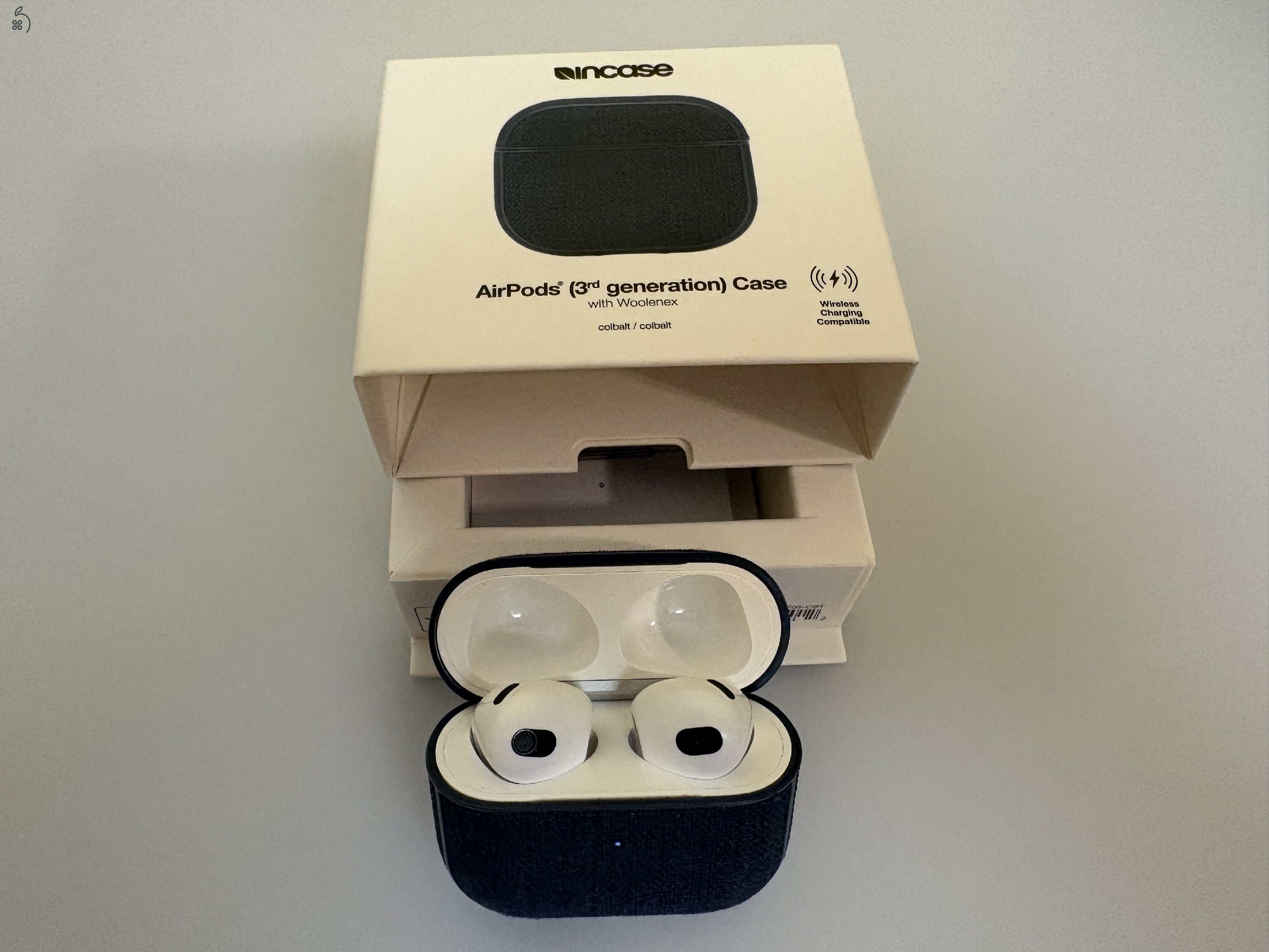AirPods 3 hibátlan állapotban védőtokkal