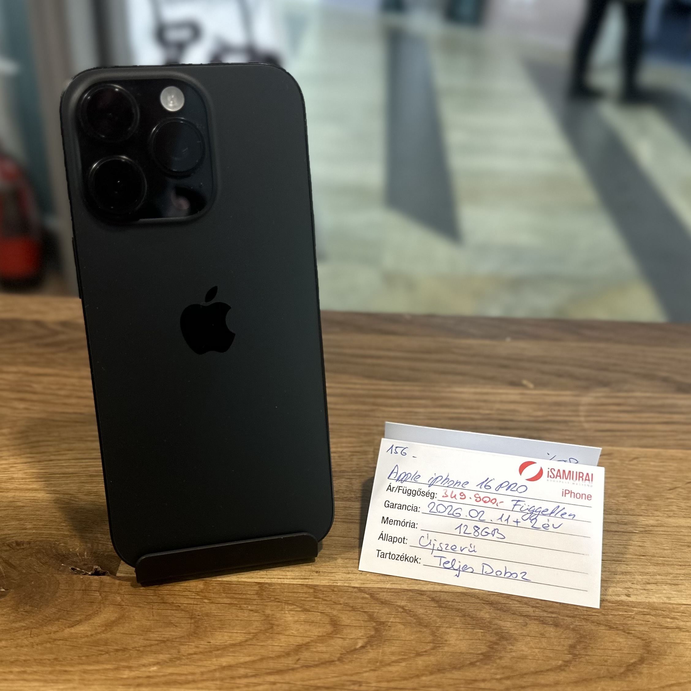 156. Apple iPhone 16 Pro - 128 GB – Fekete Titán – Újszerű 2026.02.11+2év GAR.