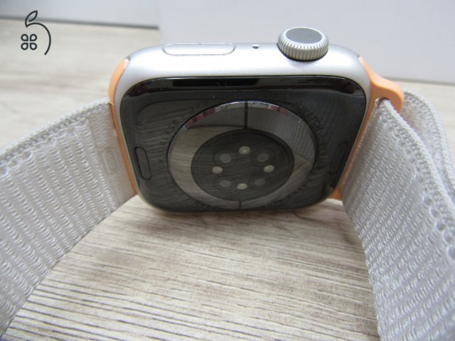 Apple Watch Series 9 – 45 mm – Nagy Always-On kijelző, S9 chip, Double Tap, gyors Siri – Használt – 3 hónap garancia