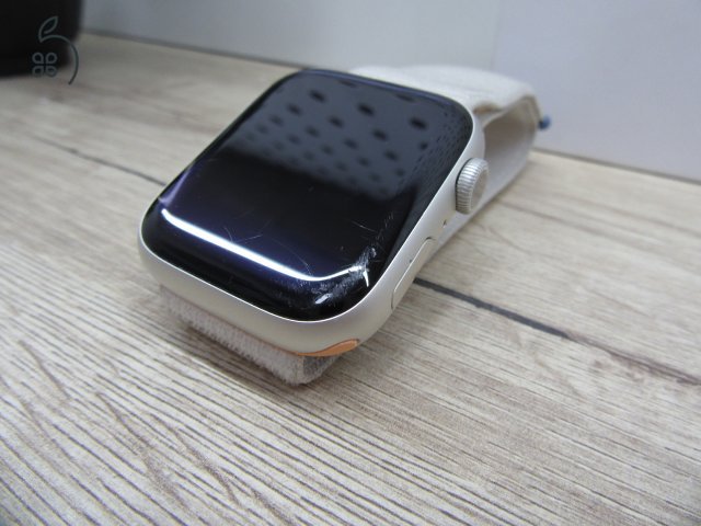 Apple Watch Series 9 – 45 mm – Nagy Always-On kijelző, S9 chip, Double Tap, gyors Siri – Használt – 3 hónap garancia