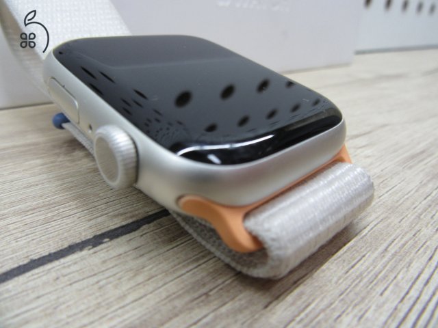 Apple Watch Series 9 – 45 mm – Nagy Always-On kijelző, S9 chip, Double Tap, gyors Siri – Használt – 3 hónap garancia