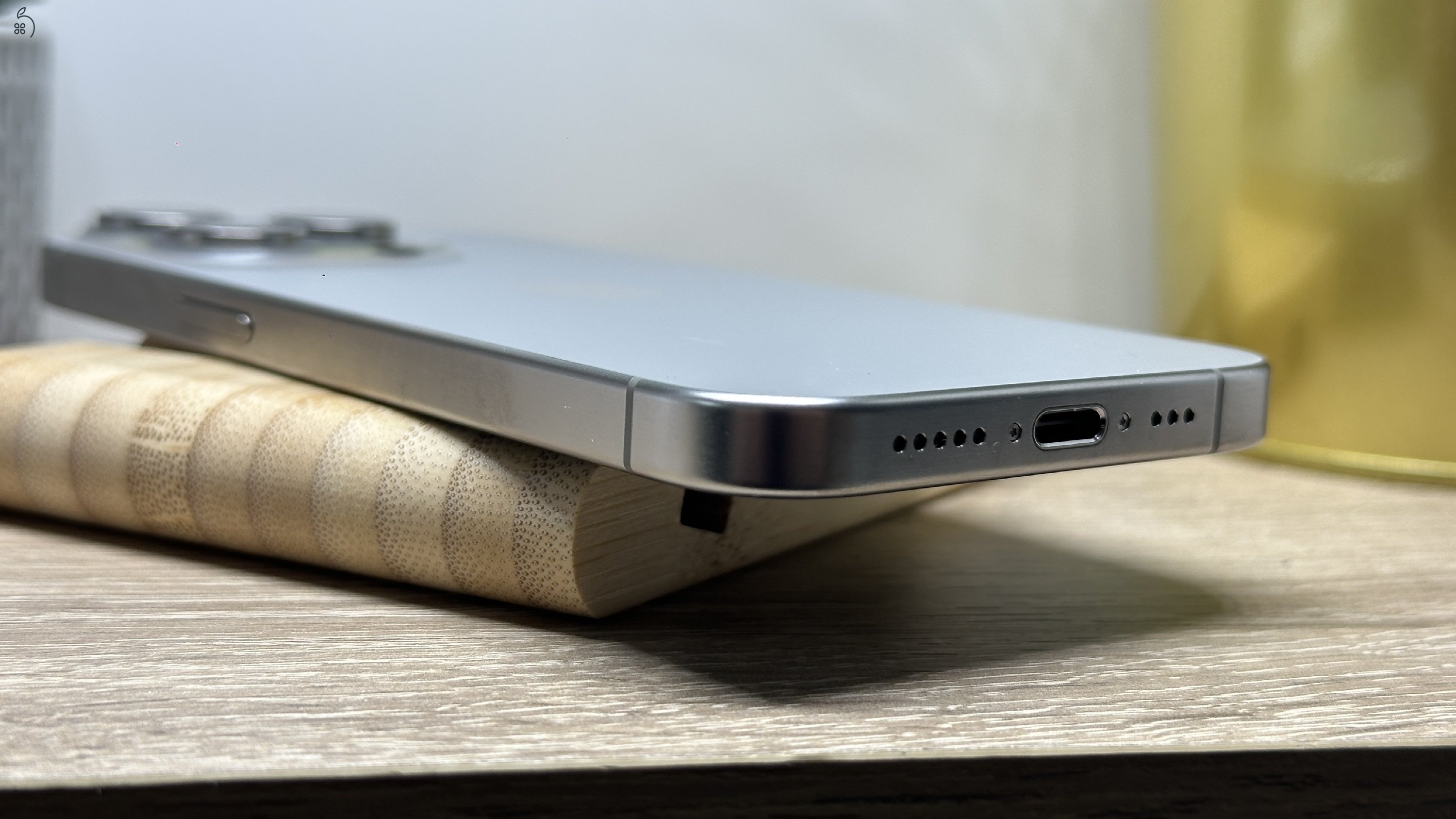 iPhone 15 Pro 256GB Natúr Titán, Független - 1ÉV Garancia, Számla