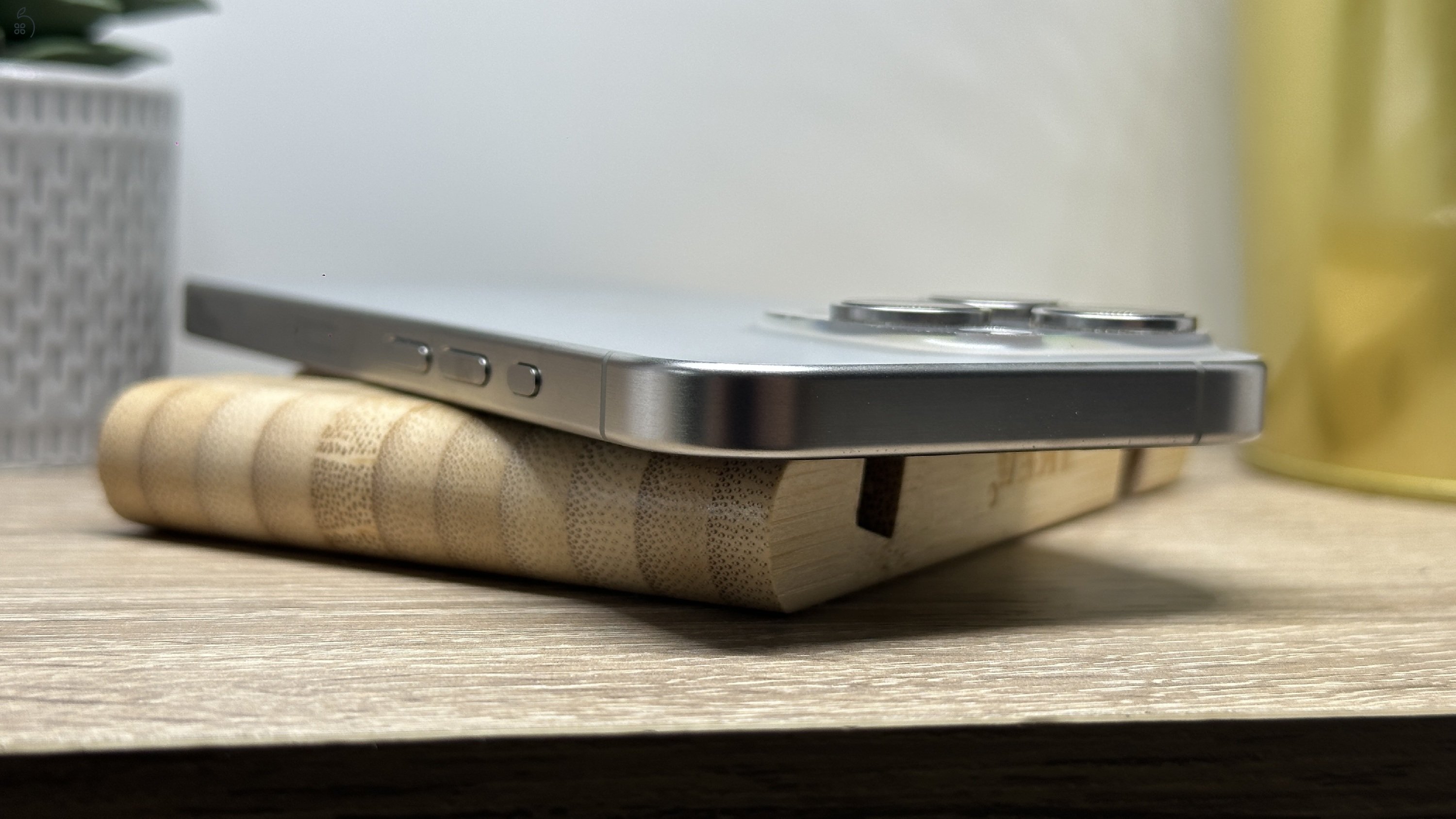 iPhone 15 Pro 256GB Natúr Titán, Független - 1ÉV Garancia, Számla