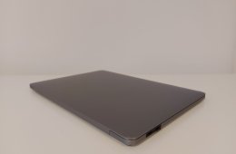  Apple MacBook Pro 13