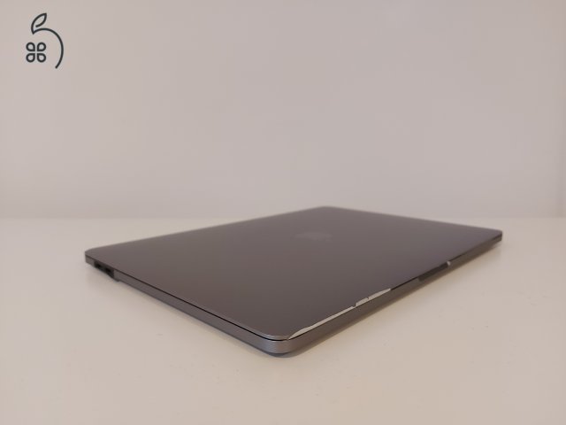  Apple MacBook Pro 13