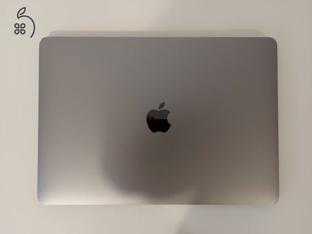  Apple MacBook Pro 13