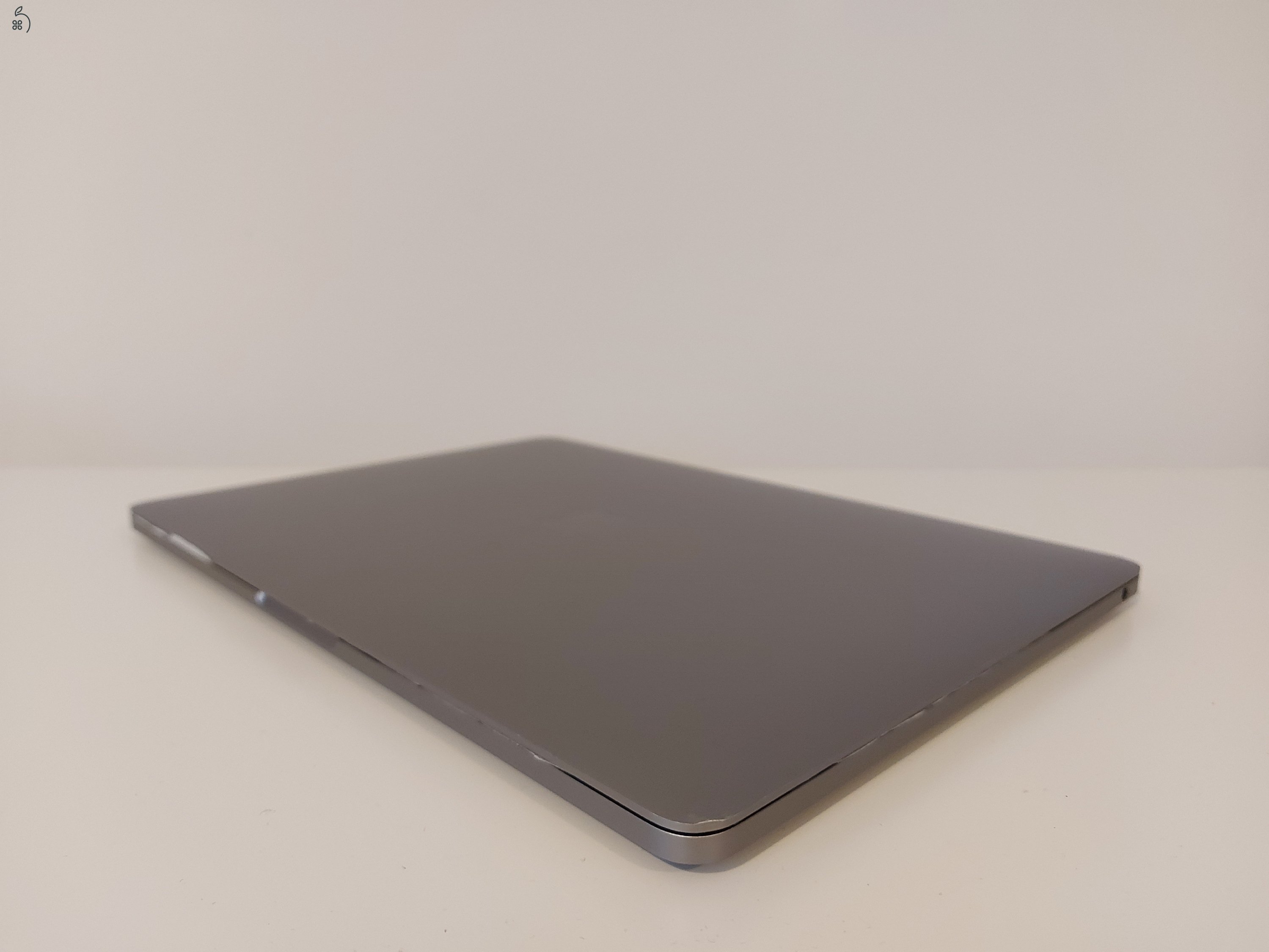 Apple MacBook Pro 13