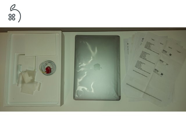  Apple MacBook Pro 13