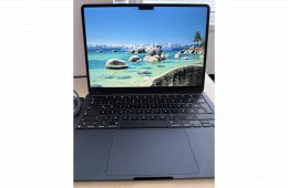 Apple MacBook Air 2022 M2 13