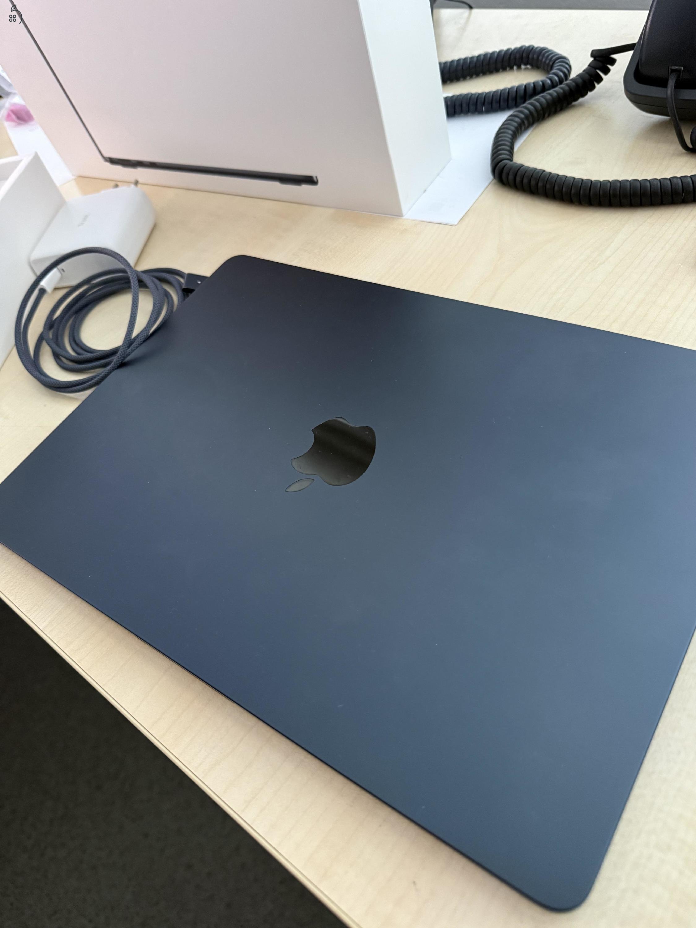 Apple MacBook Air 2022 M2 13