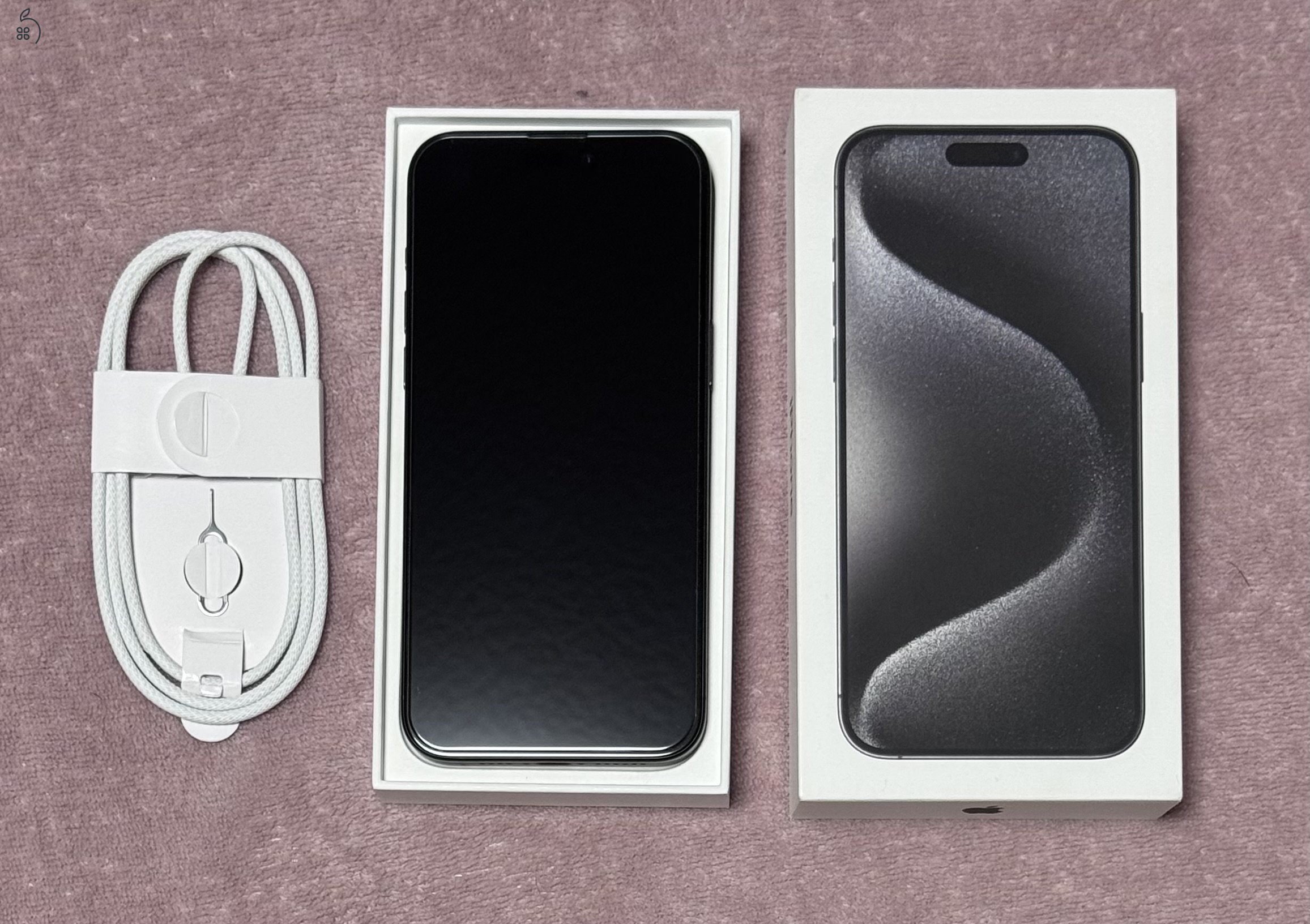 iPhone 15 Pro Max 256GB - AKKU 95% - Black Titanium, kártyafüggetlen, hibátlan állapot