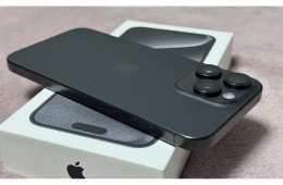 iPhone 15 Pro Max 256GB - AKKU 95% - Black Titanium, kártyafüggetlen, hibátlan állapot