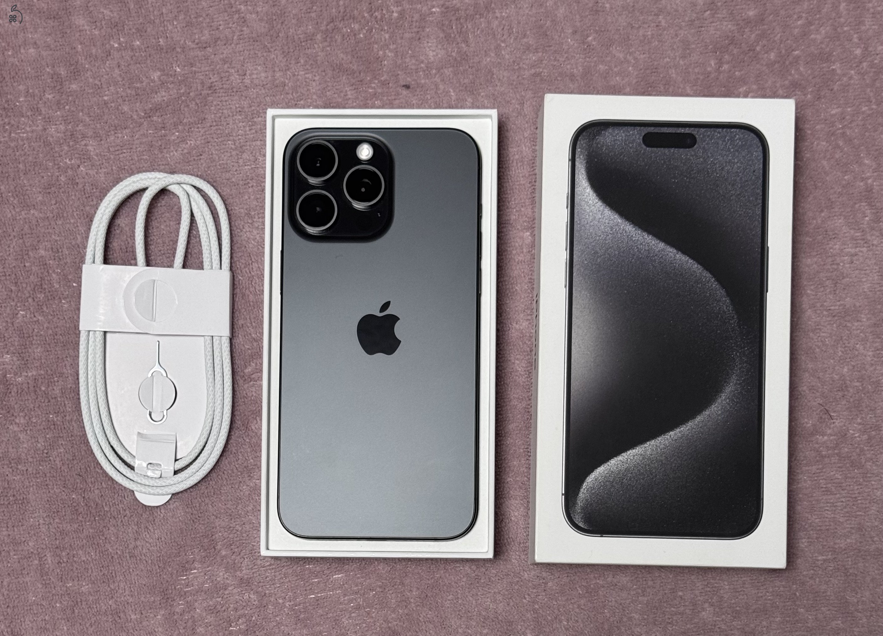 iPhone 15 Pro Max 256GB - AKKU 95% - Black Titanium, kártyafüggetlen, hibátlan állapot