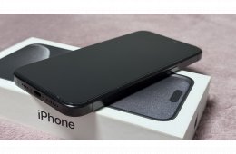 iPhone 15 Pro Max 256GB - AKKU 95% - Black Titanium, kártyafüggetlen, hibátlan állapot