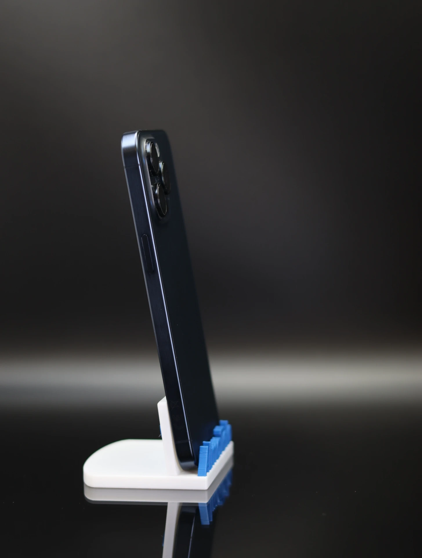 Apple iPhone 15 Pro Max 256 GB Blue Titanium 100% akku - 12 HÓ GARANCIA