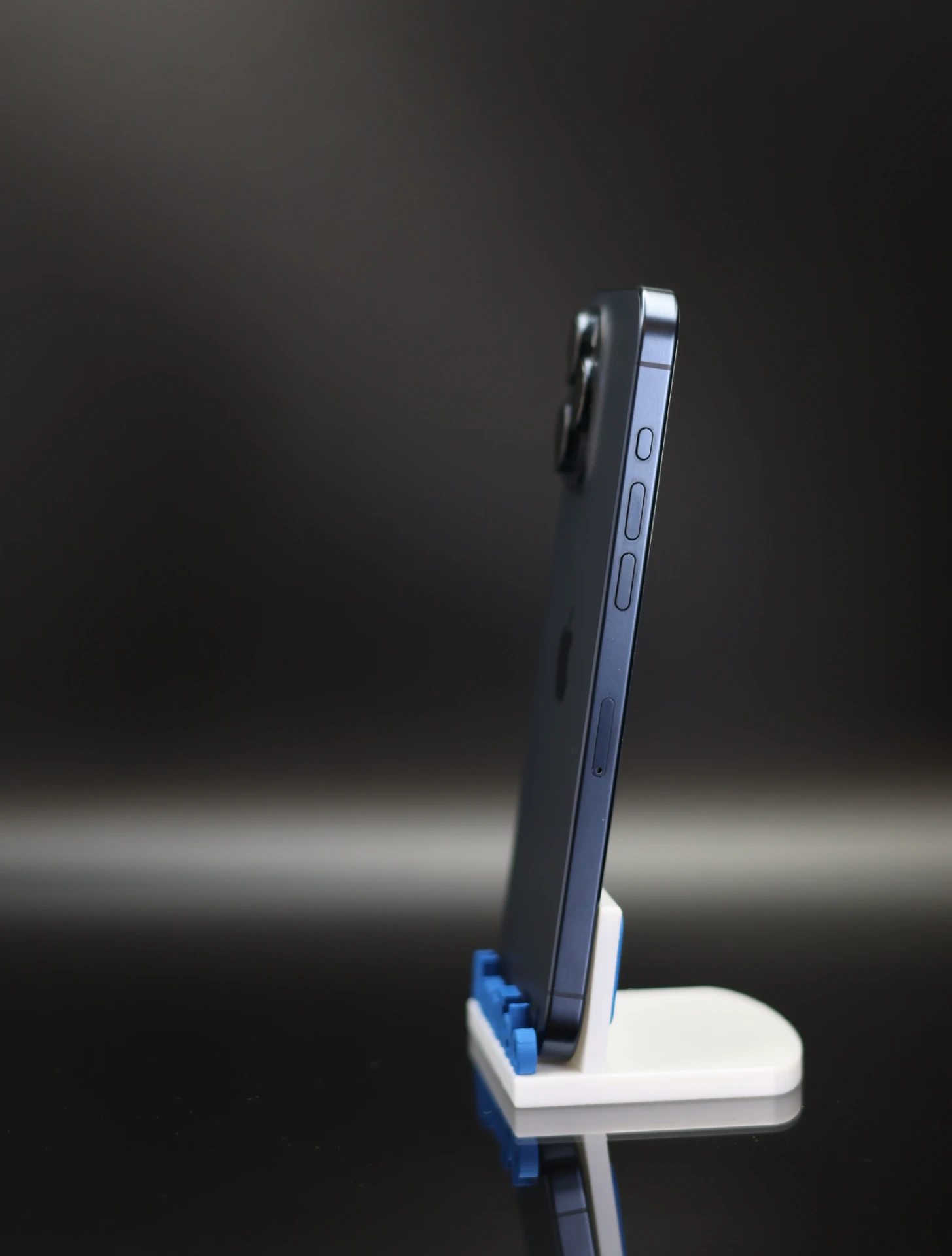 Apple iPhone 15 Pro Max 256 GB Blue Titanium 100% akku - 12 HÓ GARANCIA