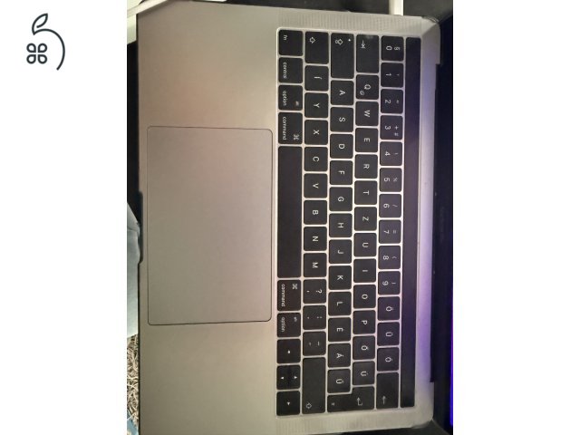 MacBook Pro 13” (2016) + Védőtok + Eredeti Csomagolás