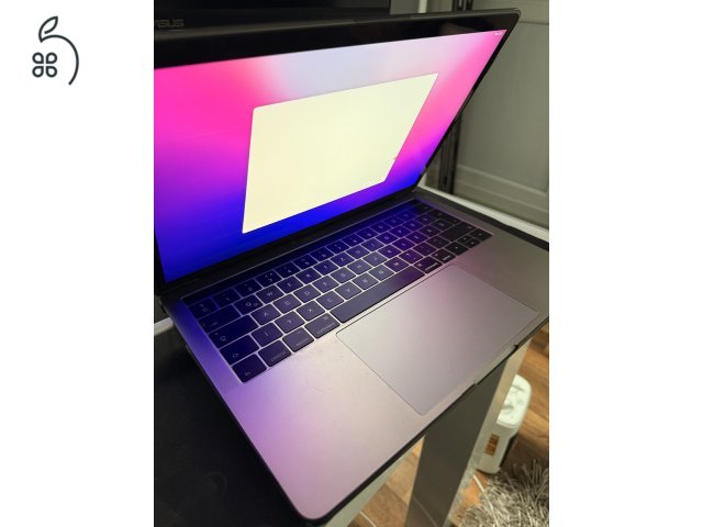 MacBook Pro 13” (2016) + Védőtok + Eredeti Csomagolás
