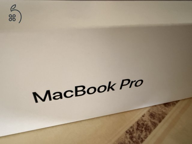 MacBook Pro 13” (2016) + Védőtok + Eredeti Csomagolás