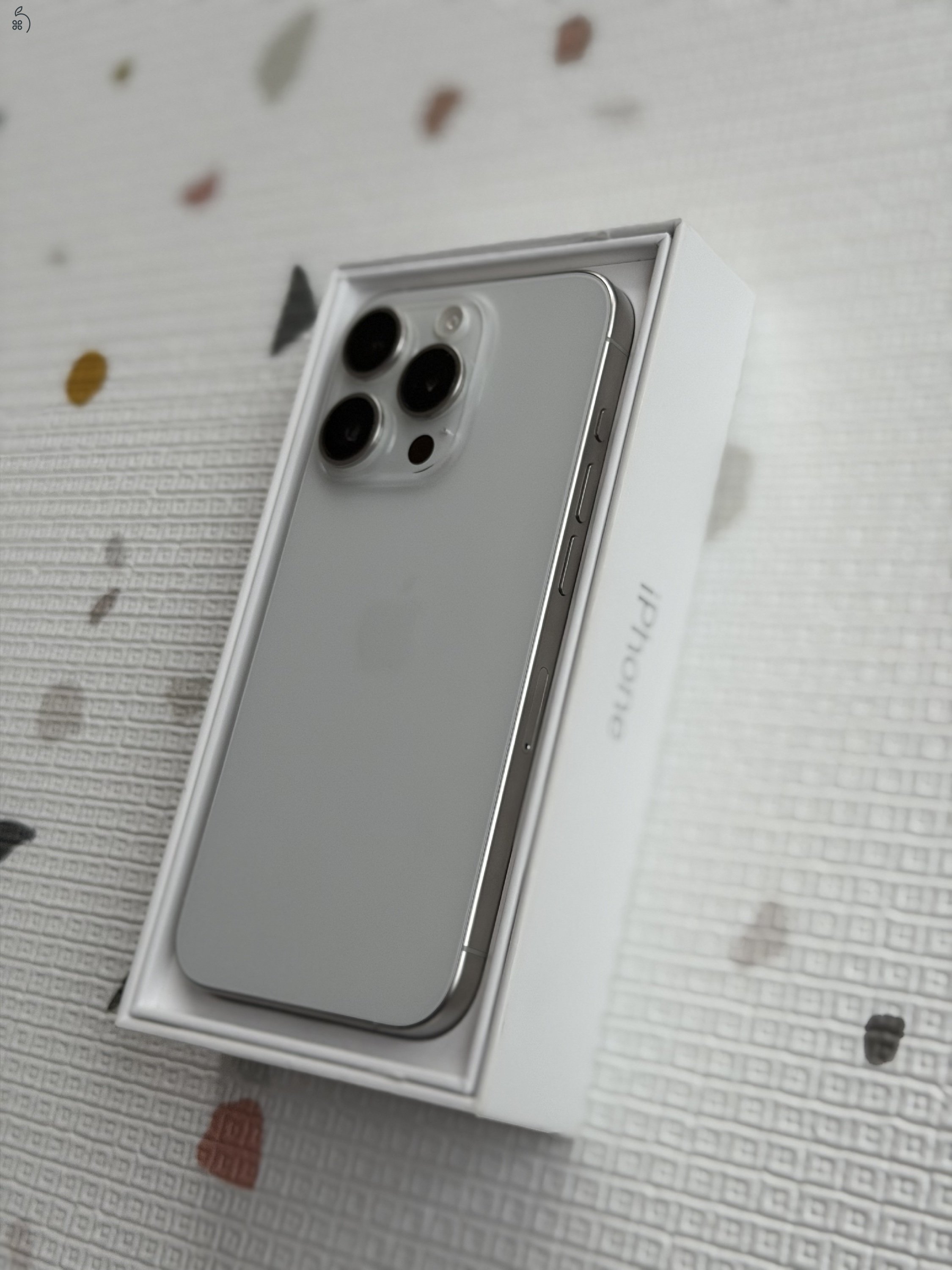 iPhone 15 Pro, White titanium, 256 GB , kártyafüggetlen