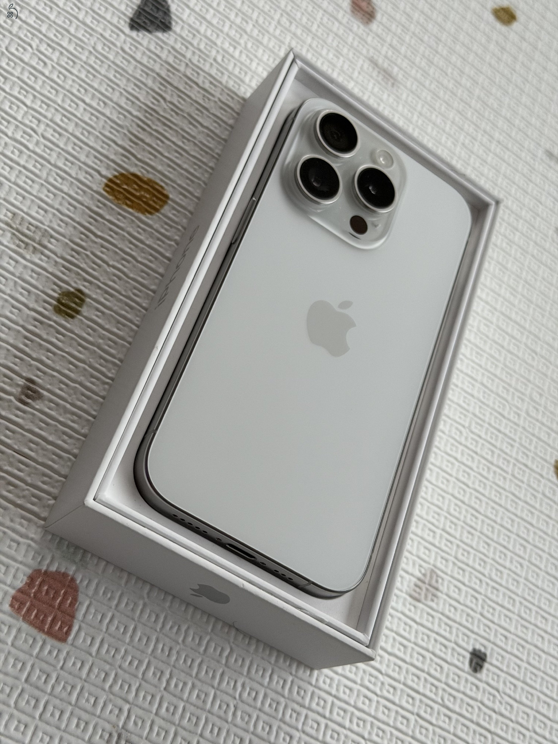 iPhone 15 Pro, White titanium, 256 GB , kártyafüggetlen