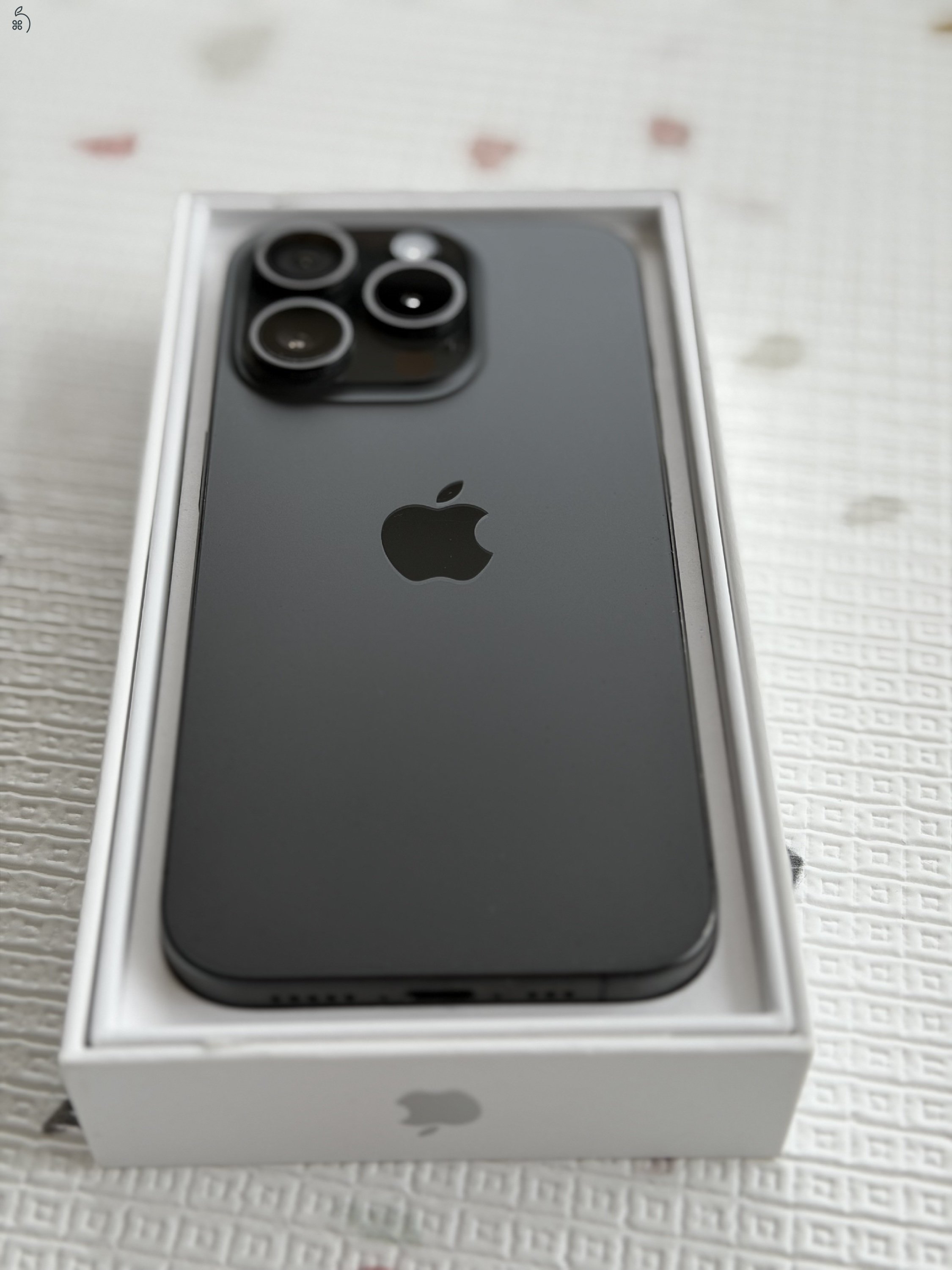 iPhone 15 Pro - Black titanium - 256 GB - független