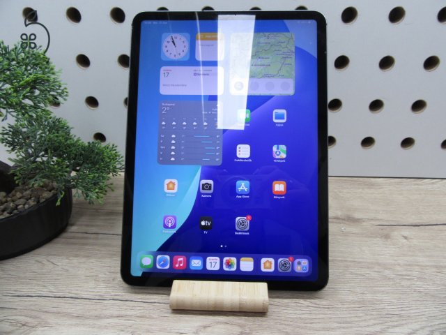 Apple iPad Pro 11” (1. gen, 2018) – ProMotion 120 Hz, Face ID, USB-C, Apple Pencil 2 támogatás – 64 GB – Használt, szép állapot – 3 hónap garancia