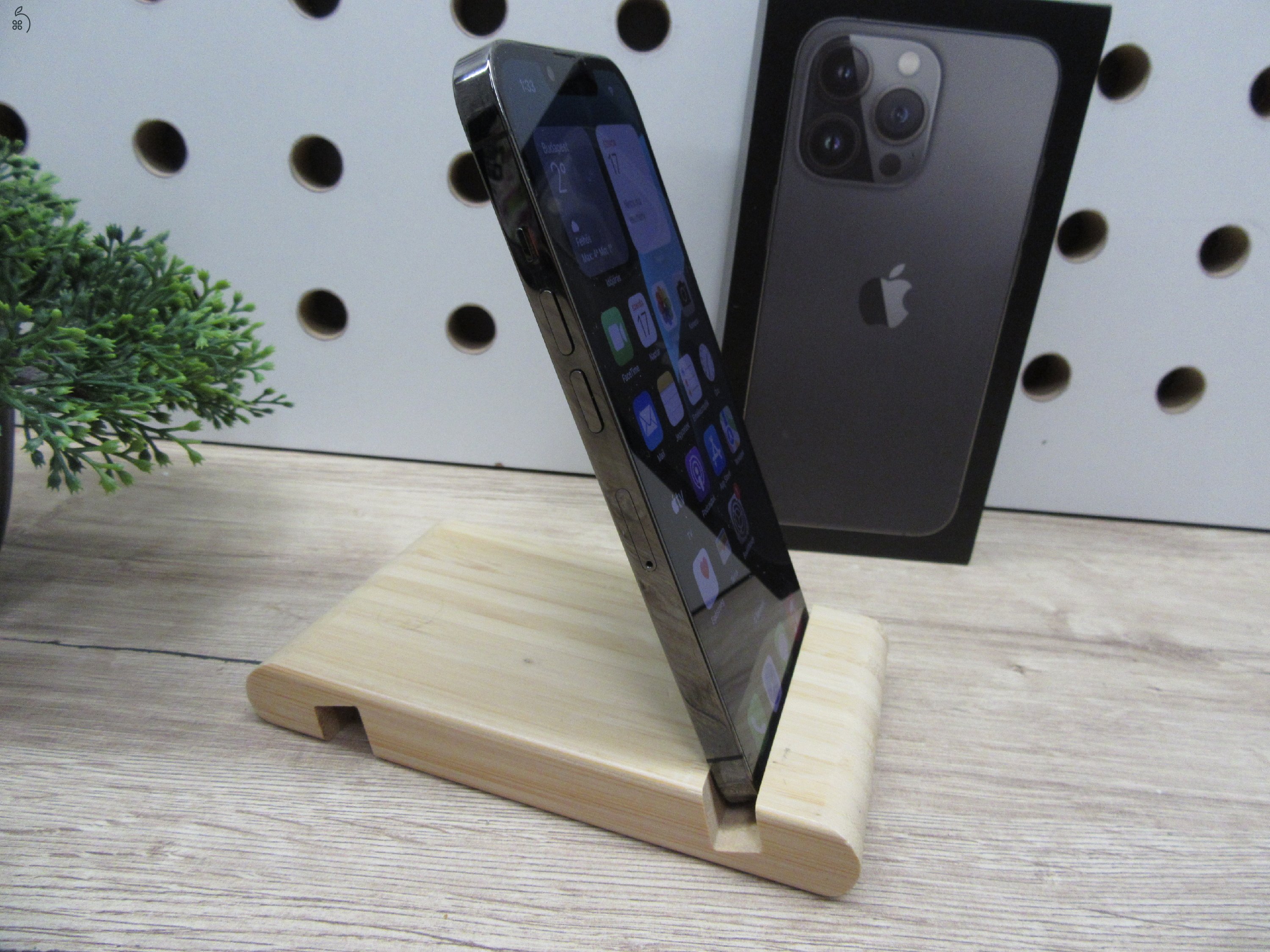 Apple iPhone 13 Pro – Graphite – ProMotion 120 Hz + tripla kamera + prémium acél keret – 128 GB – Használt, szép állapot – 100% akku – 3 hónap garancia