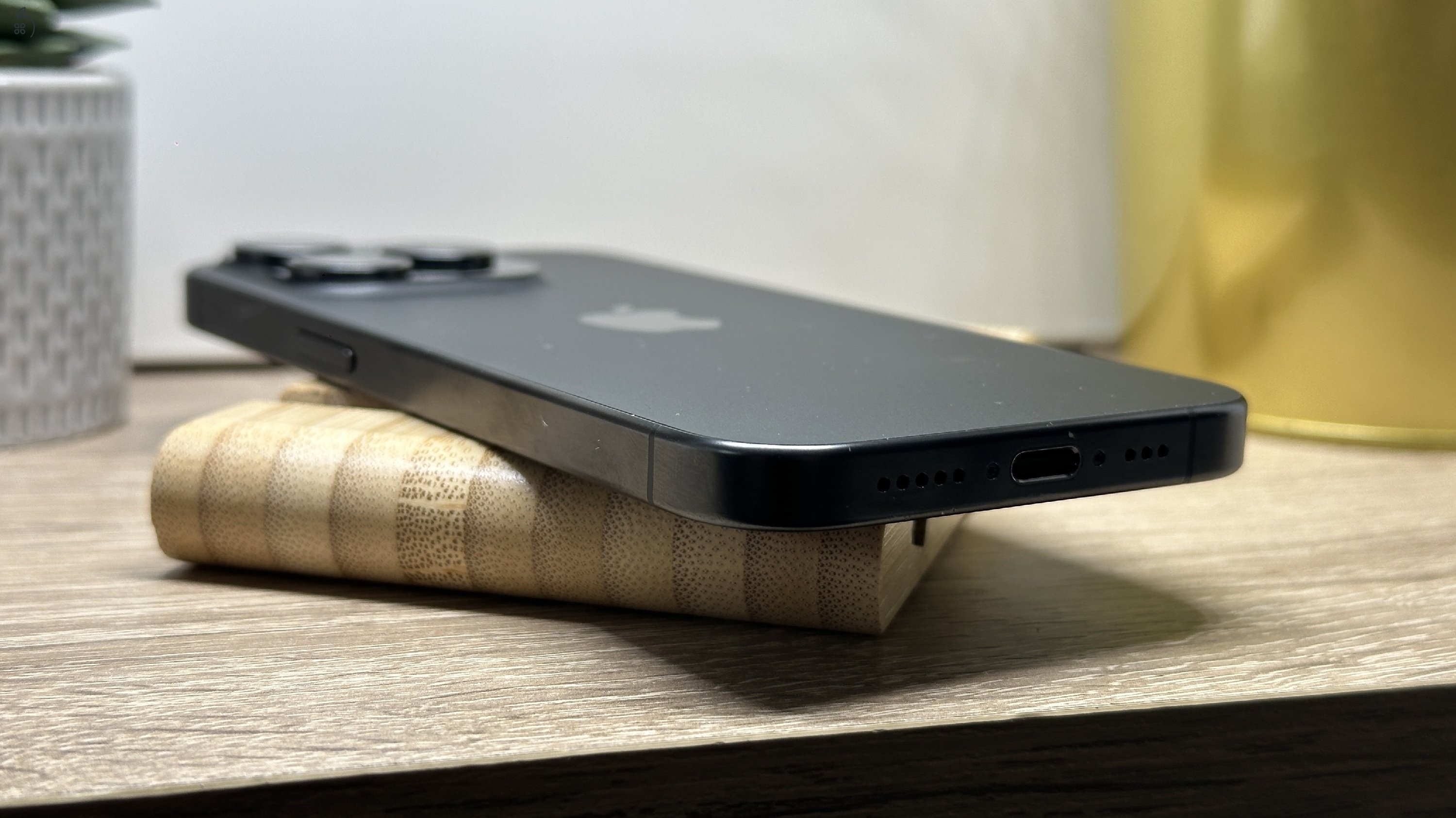  iPhone 15 Pro 256GB Fekete, Független - 1 ÉV Garancia, Számla 