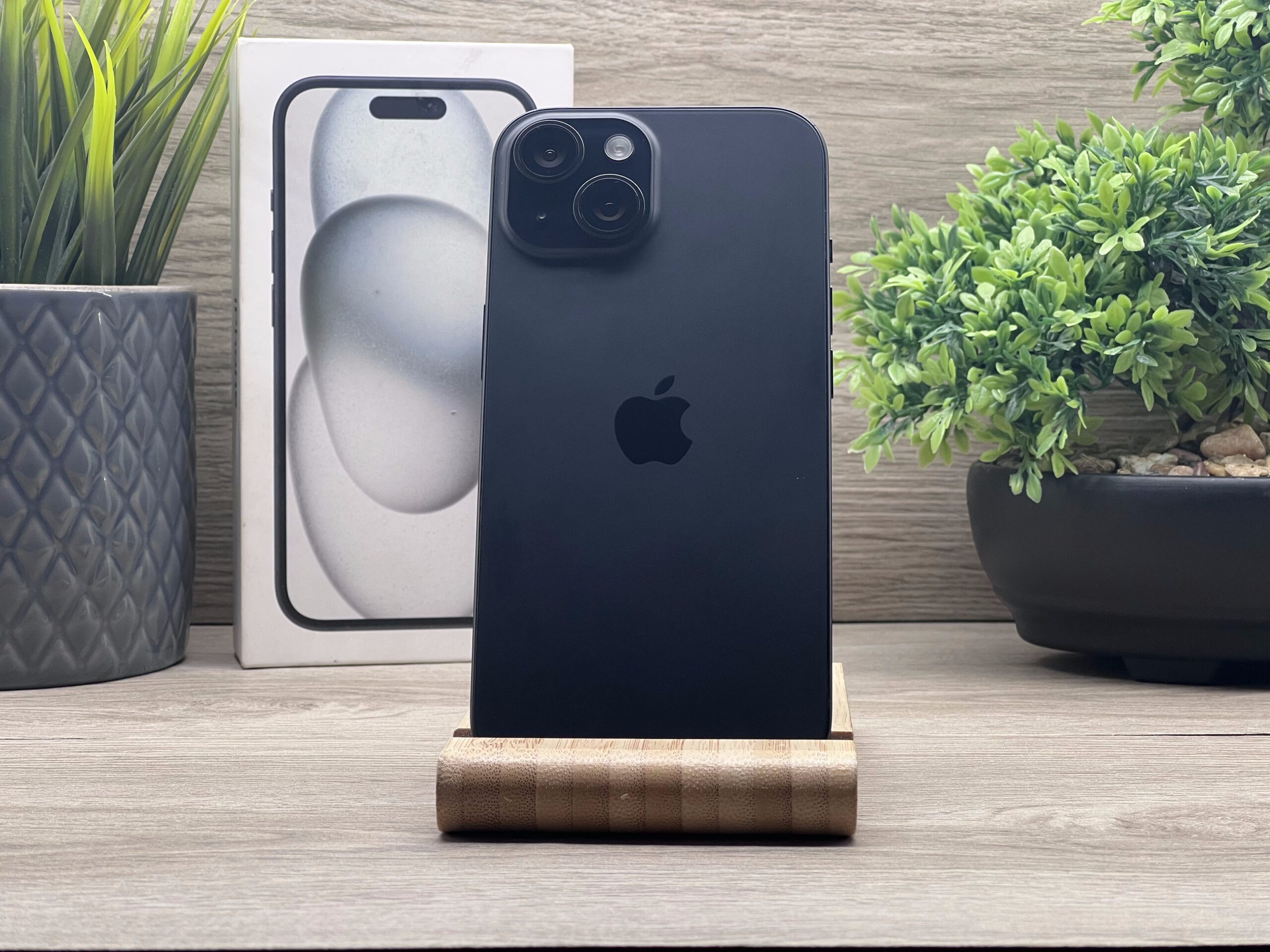 iPhone 15 Black 256GB 2 ÉV Garanciával Számlával