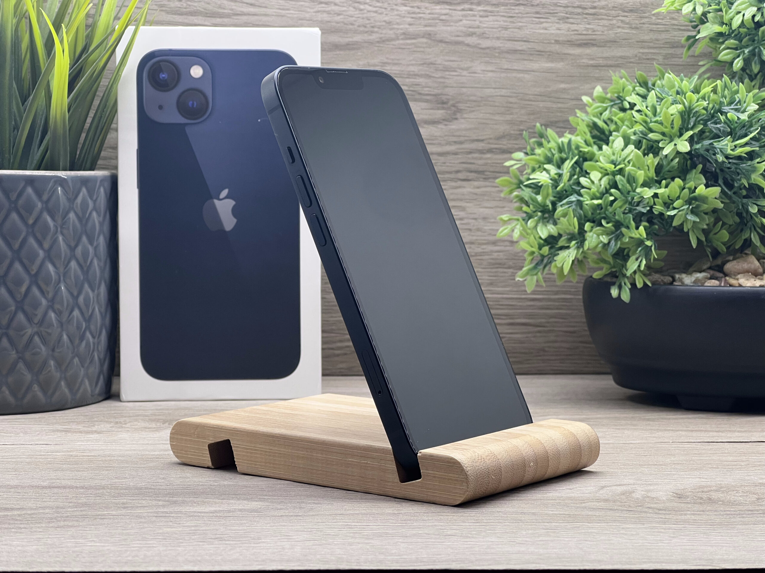 Hibátlan iPhone 13 Midnight 128GB 2 ÉV Garanciával Számlával 94% Akku