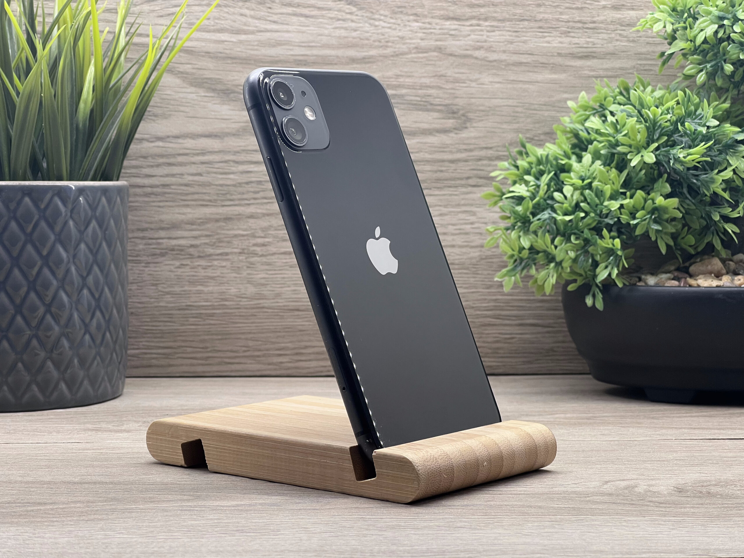 iPhone 11 Black 64GB 2 ÉV Garanciával Számlával 100% Akku