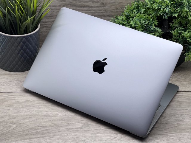 Hibátlan MacBook Air 2020 M1 13”256GB 2 ÉV Garanciával Számlával 91% Akku