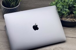 Hibátlan MacBook Air 2020 M1 13”256GB 2 ÉV Garanciával Számlával