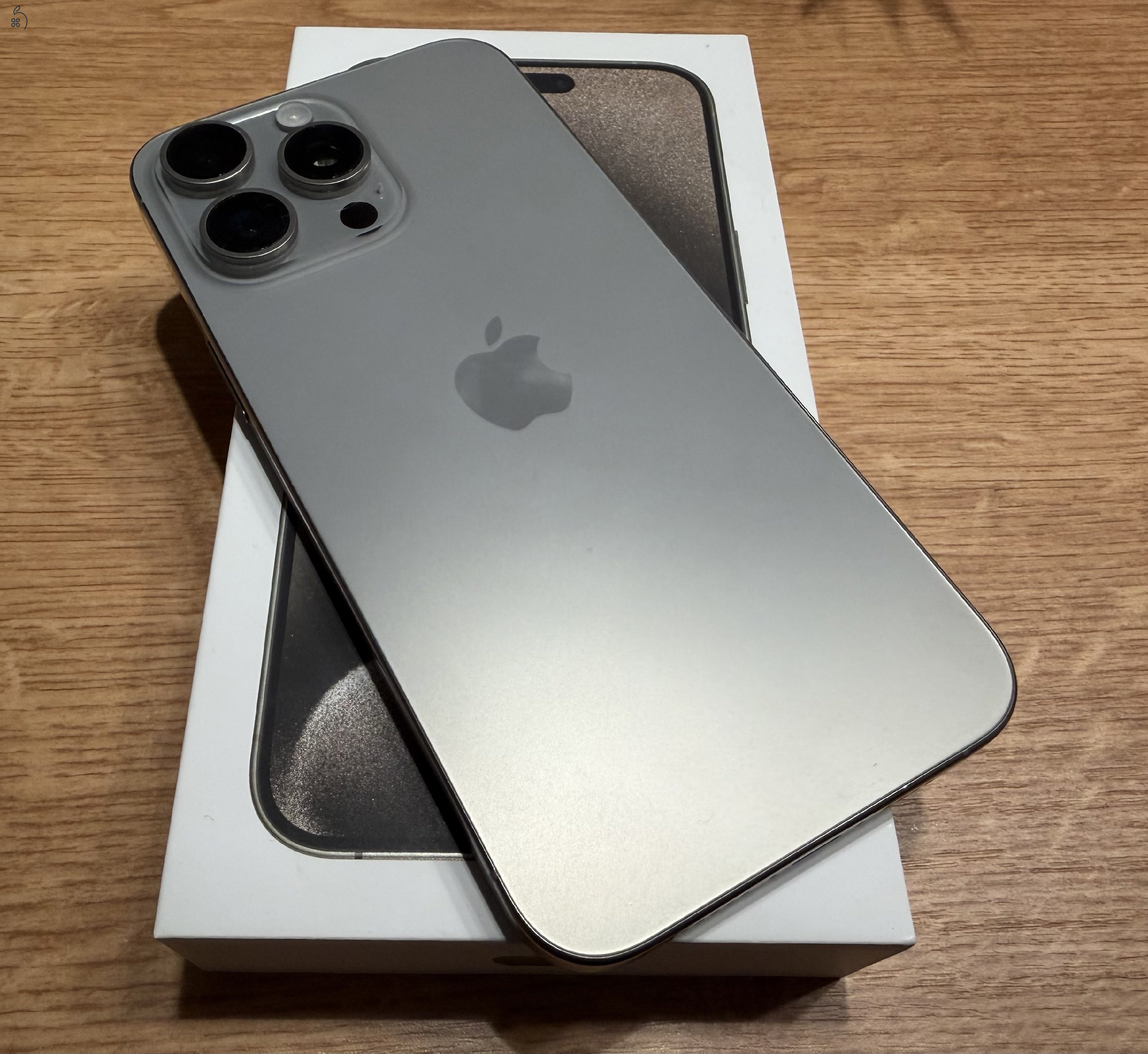 iPhone 15 Pro Max Natural Titanium 256 Gb újszerű állapotban eladó