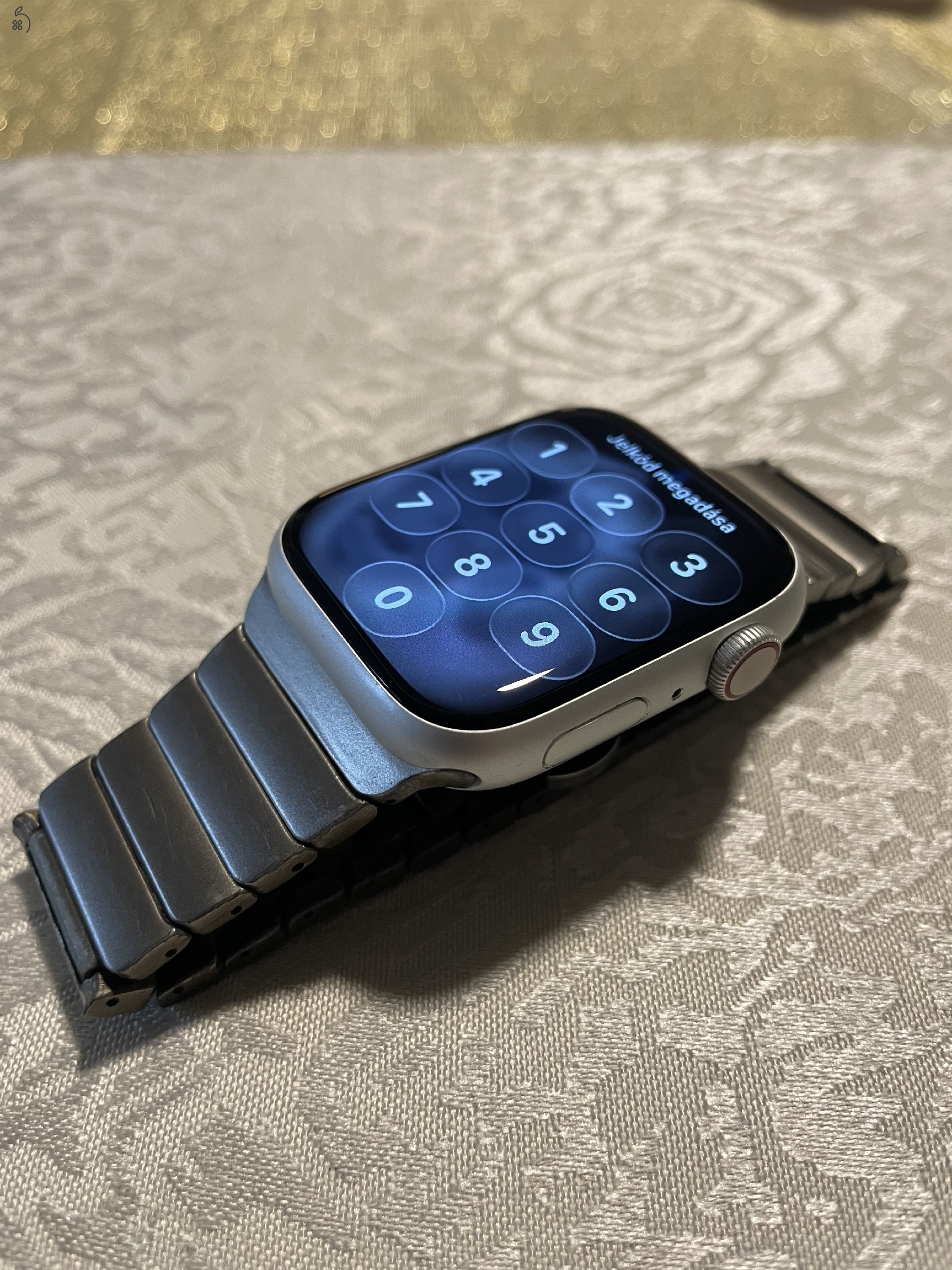 Eladó Apple Watch Series 8 GPS+Cellular 45mm