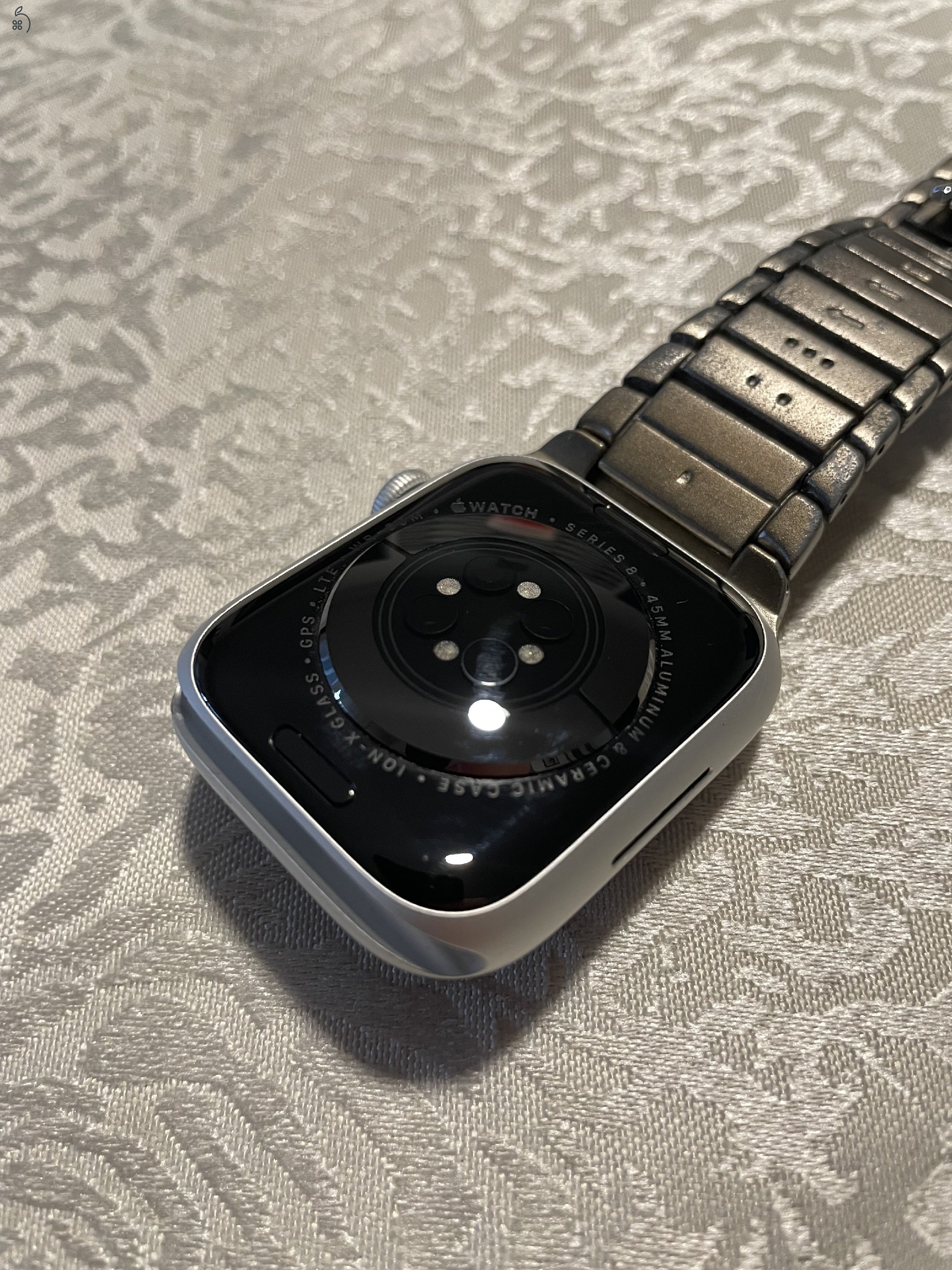 Eladó Apple Watch Series 8 GPS+Cellular 45mm