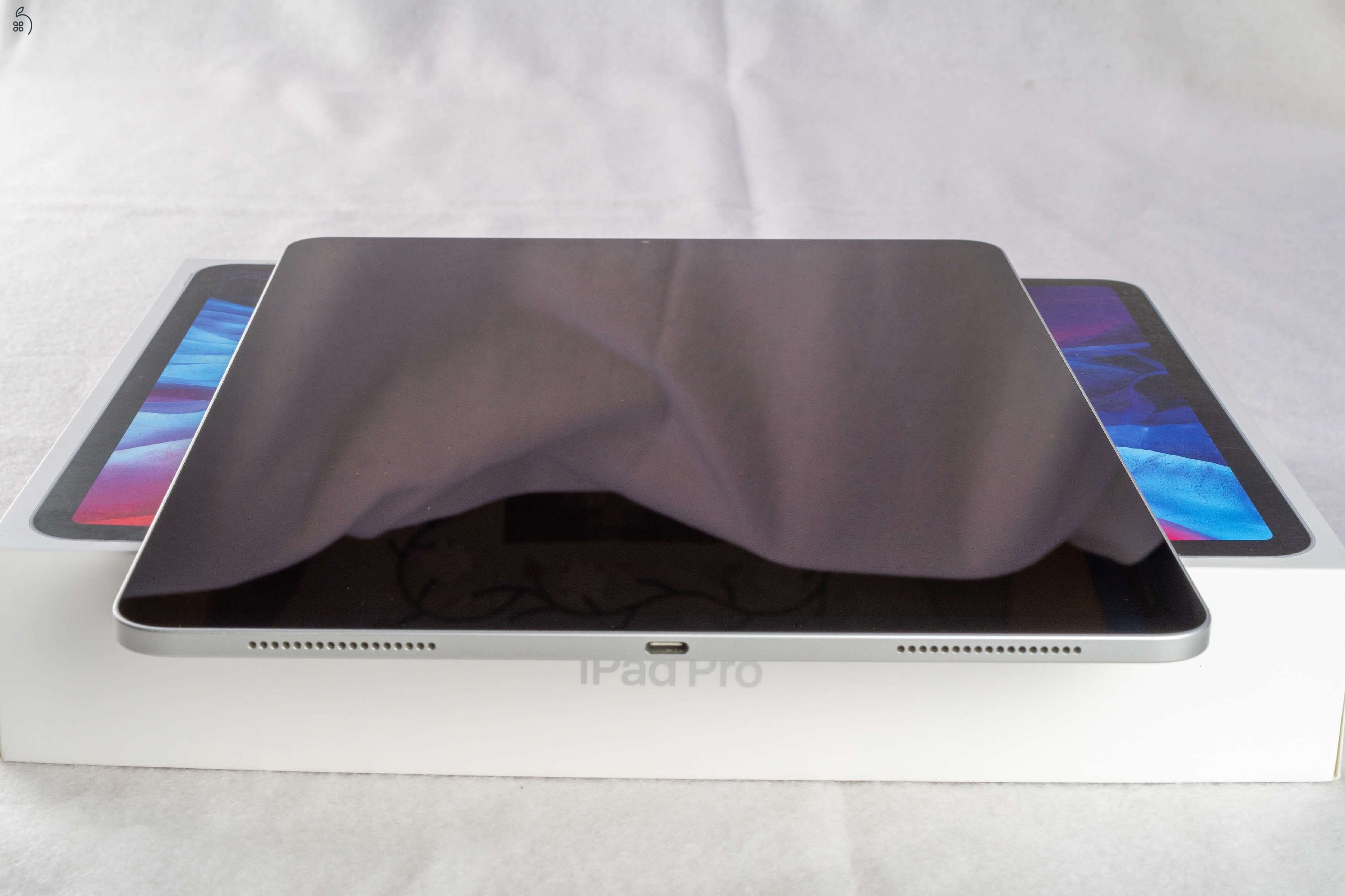 iPad Pro 12.9 (4. gen /2020) 256GB Wi-Fi Dobozos