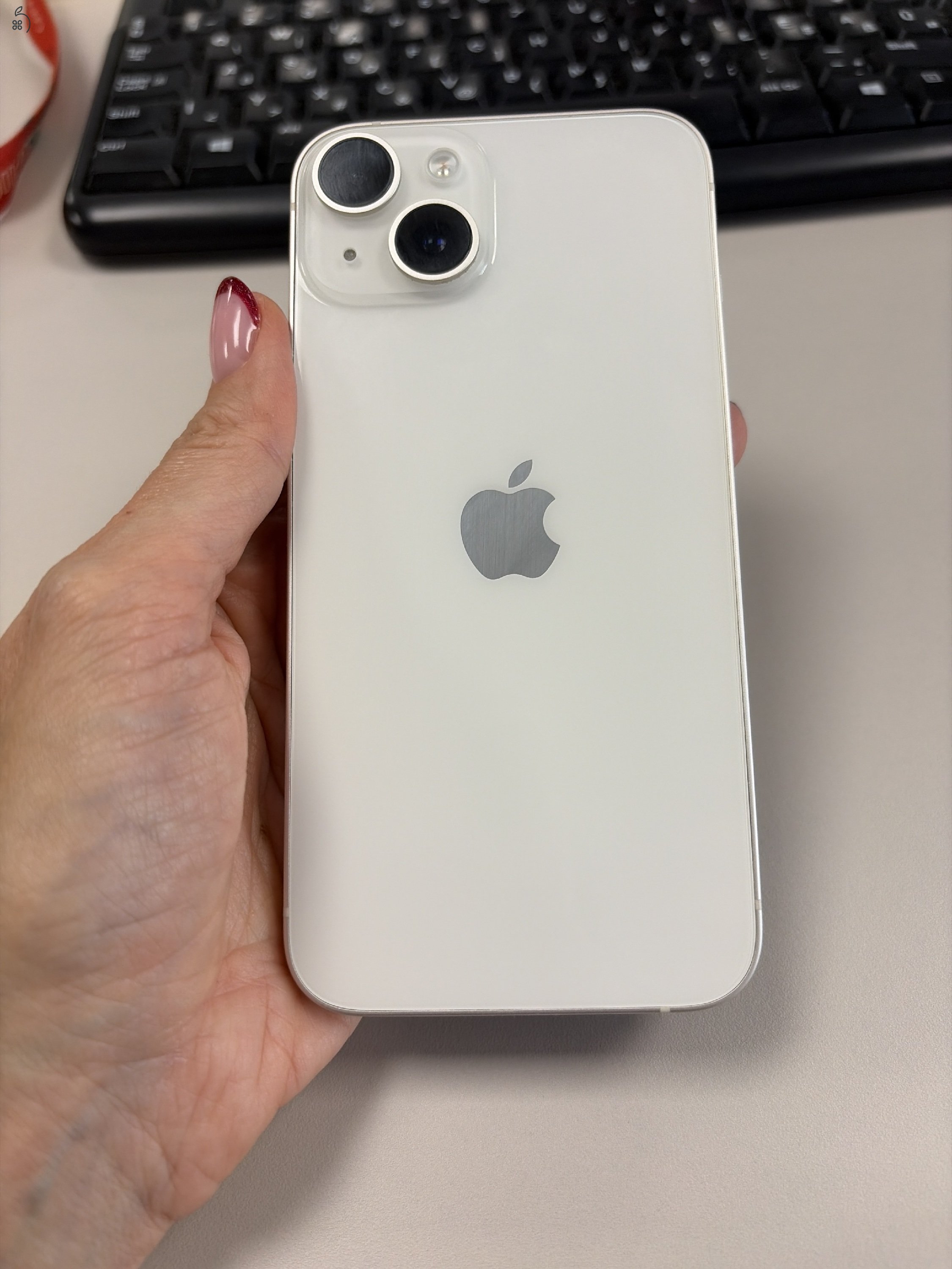 Eladó iPhone 14 – 256 GB – Fehér – Karcmentes állapot