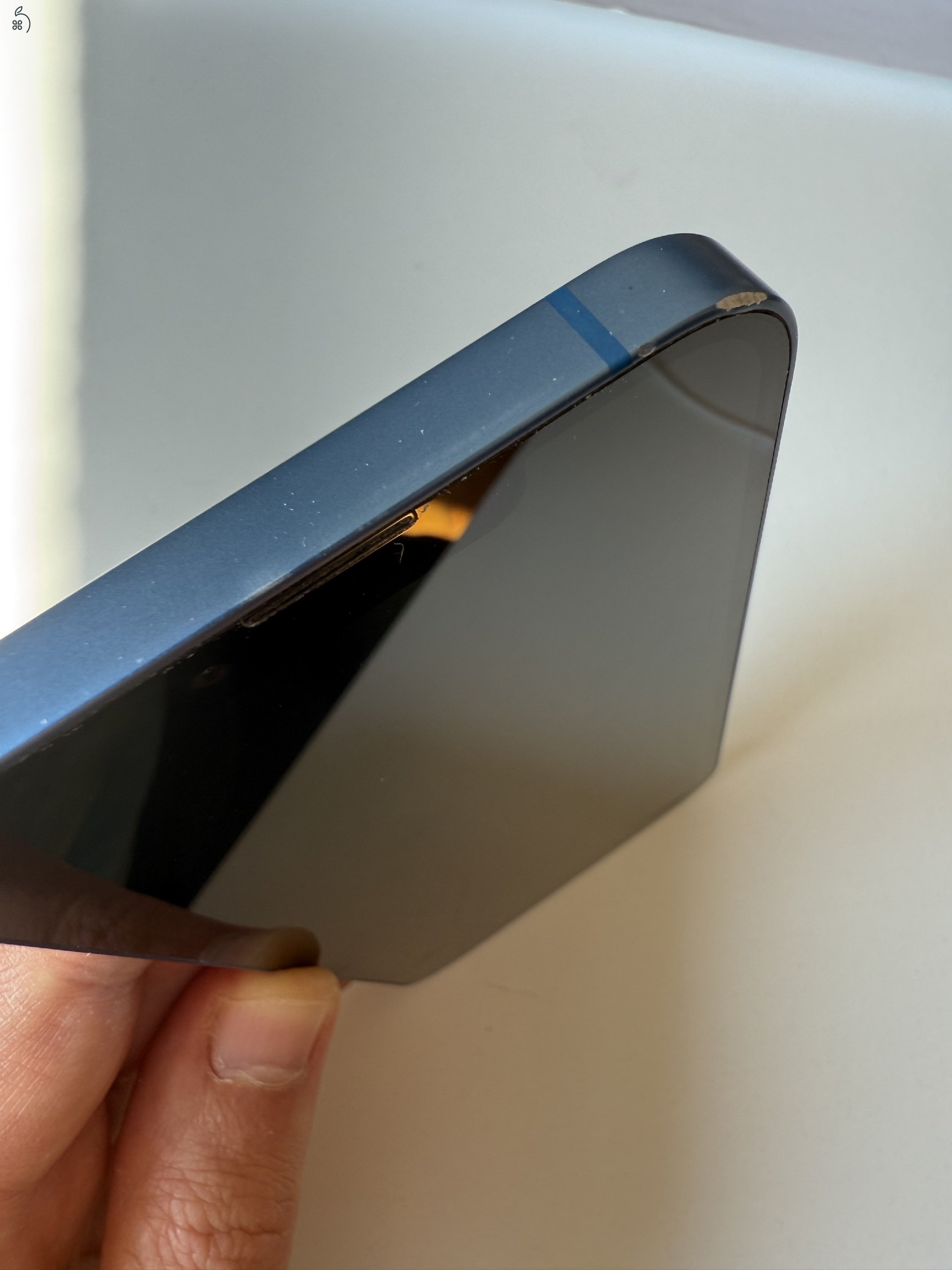 Apple iPhone 13 – Tökéletes állapot, személyes átadással Budapesten!