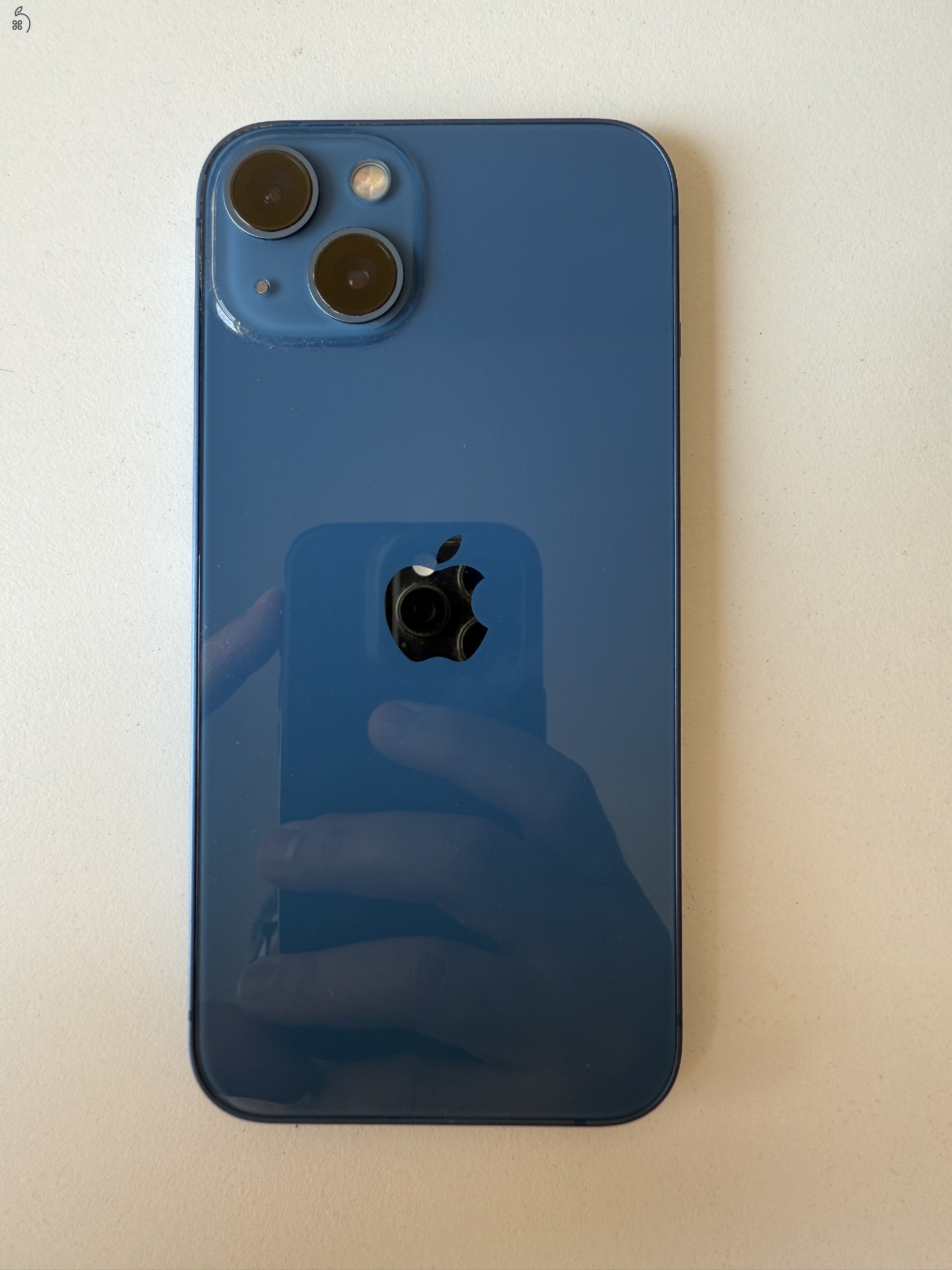 Apple iPhone 13 – Tökéletes állapot, személyes átadással Budapesten!