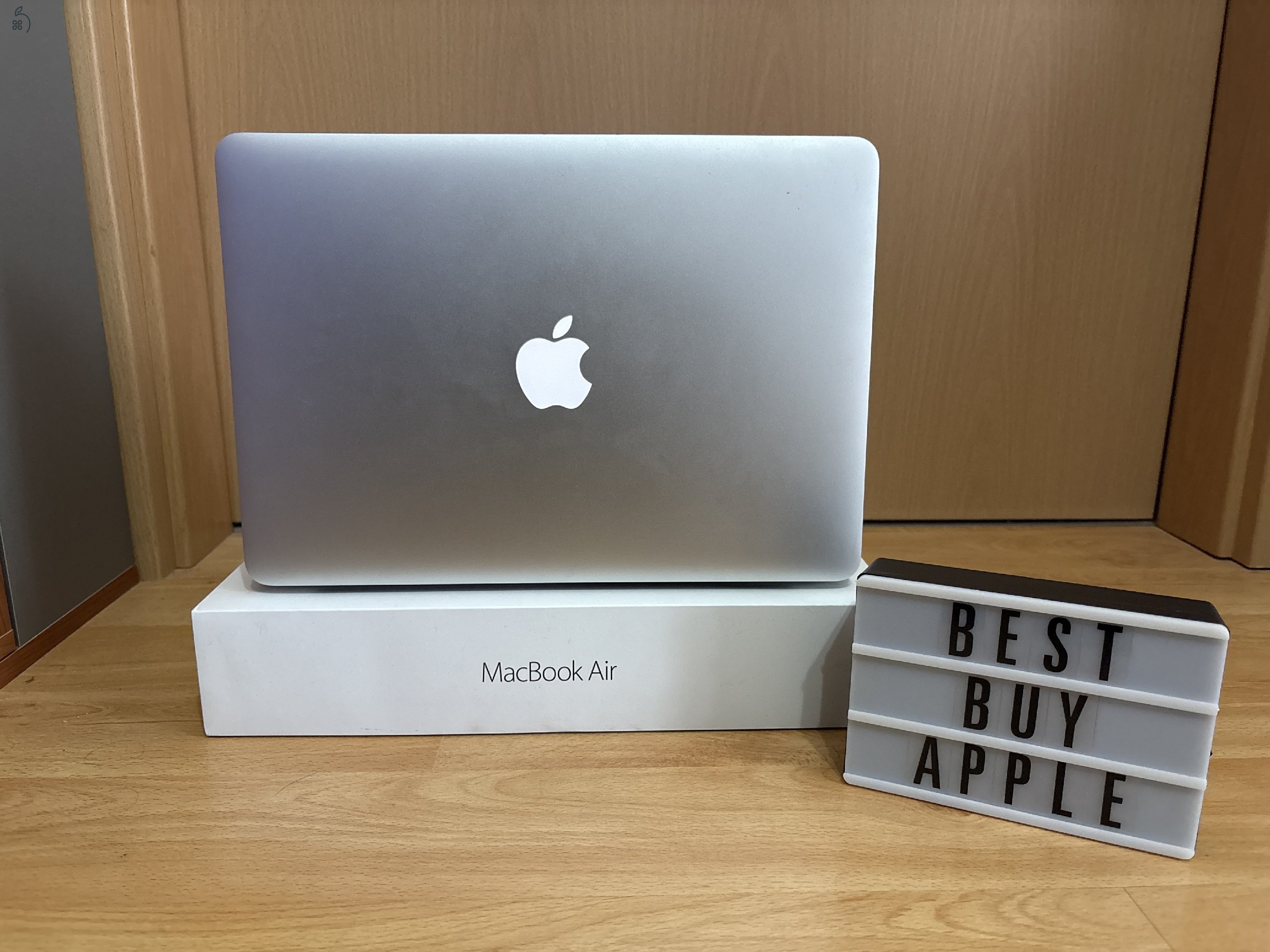 2017 MacBook Air 13 / i5 / 8GB / 128GB SSD / 93%-os Aksival Eladó ! ! !